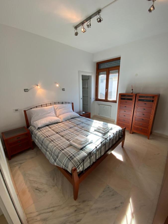 Elegante Appartamento In Centro Bergamo Exterior foto