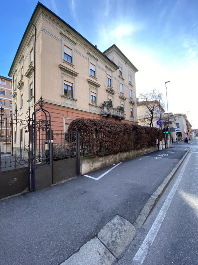 Elegante Appartamento In Centro Bergamo Exterior foto